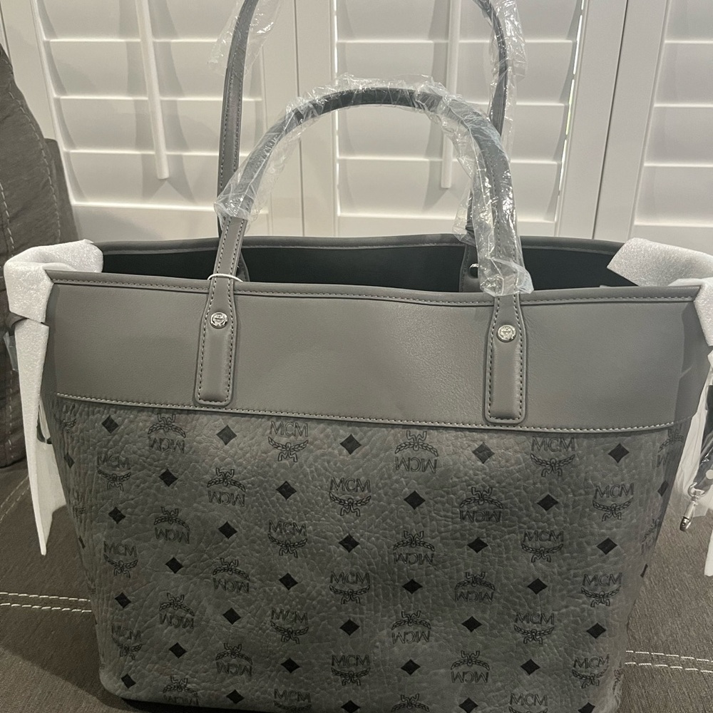 MCM Med Tote